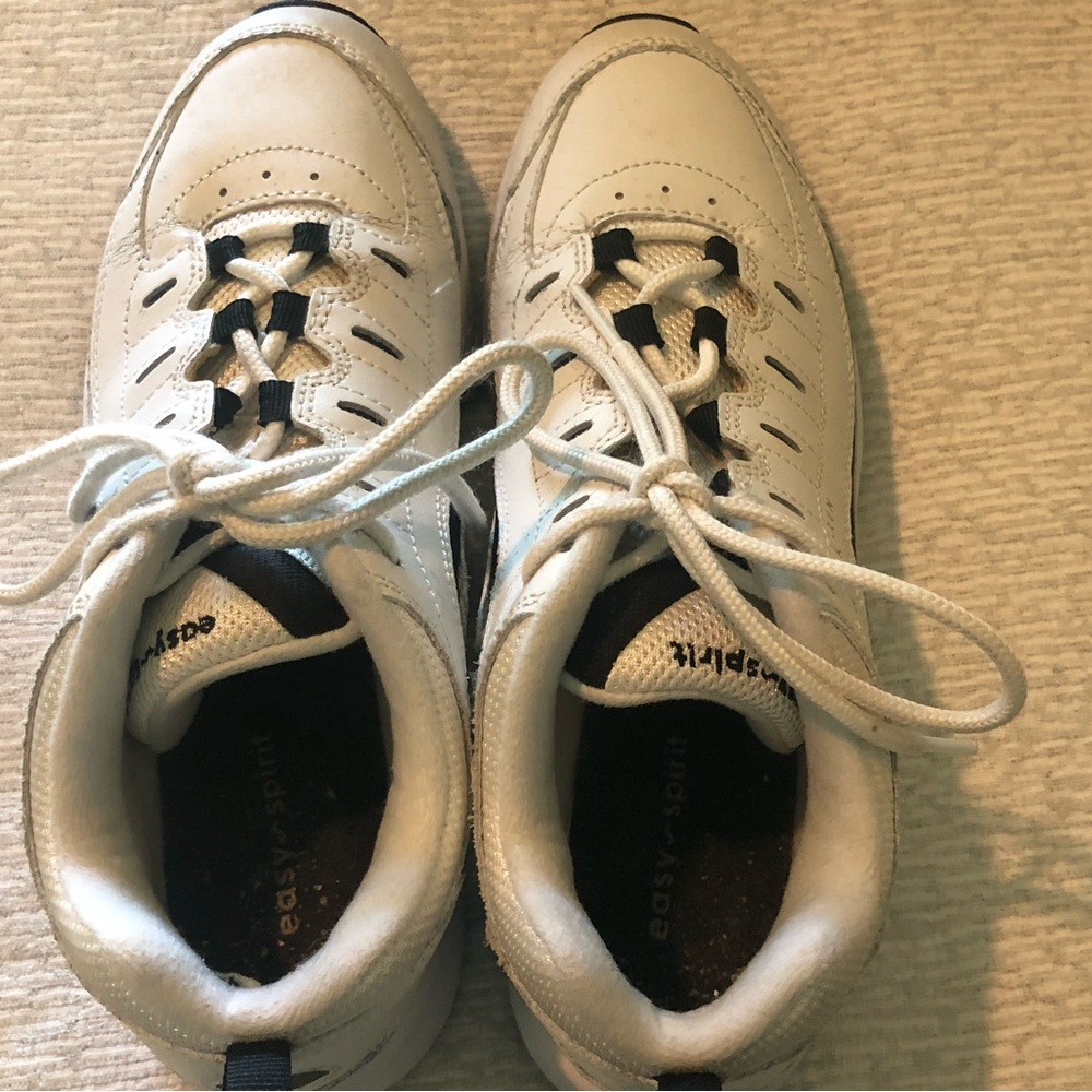 Easy Spirit White and Black Athletic/Walking Shoes